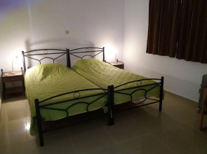 Luxurious Holiday Home in Vamos Plaka With Swimming Pool