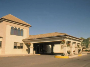 Paradise Canyon Golf Resort, Signature Walkout Condo 382