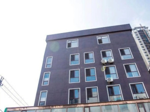 Dalian Pacific Express Hotel