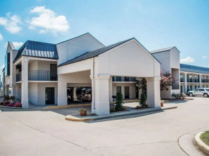 Quality Inn Us65 & E Battlefield Rd Springfield
