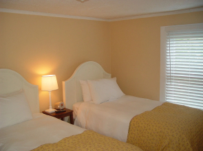 The Kennebunk Inn