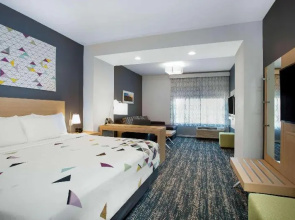 La Quinta Inn And Suites Dulles Airport