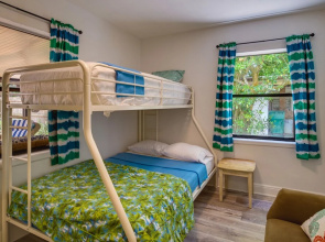 Melbourne Escape w/ Screened Patio, Near Beaches!