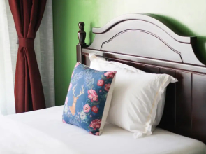 The Time On the Cloud Theme Inn