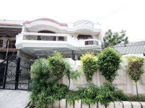 OYO 16130 The Corner House