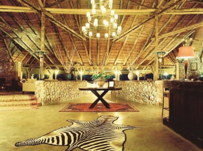 Lions View Villa, Kwantu Game Reserve