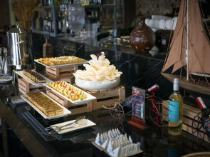 Paradise Suites Hotel