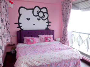 Hello Kitty Apartment