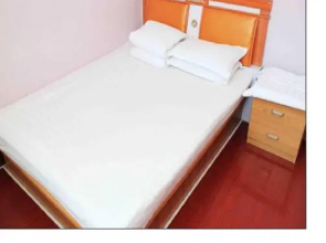 Junyue Fashion Inn