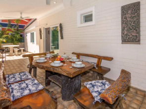 Villa Waree 5 minutes from City and Beach