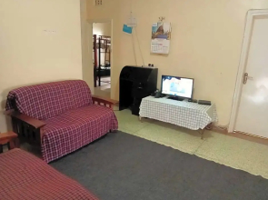 Pinkroses Gardens Hostel