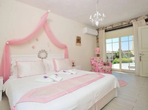 Alaçatı Sultan Konak Butik Otel