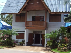 Baan Rim Talae Resort