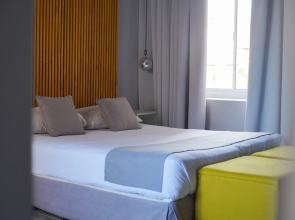 Hotel city
