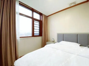 Huadeng Chushang Hotel