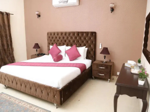 Westin Suites Guest House