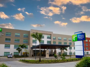 Holiday Inn Express & Suites DIAMOND