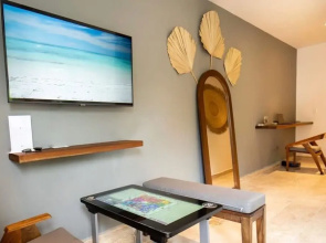 1 Br Great Located Pool Gym Coworking