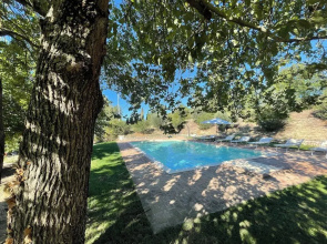 Todi By The PoolSleeps 10Exclusive PoolWalk To Todi 5 KmsRestaurant 05 Kms