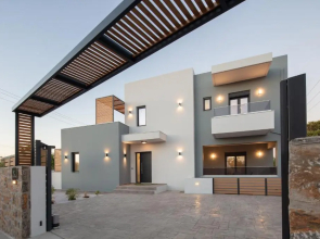 Sunnyside Villas, ideal for vibrant stays,By ThinkVilla