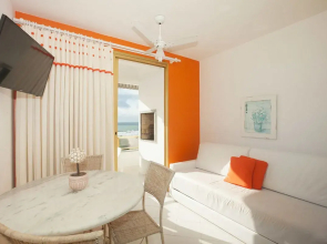 Entremares Residence