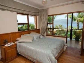 Lagoon Breeze Guest House