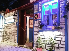 Sigacik Kaleici Pansiyon Nostalji Kafe