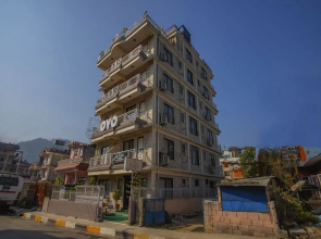 OYO 11454 Hotel Garuda Inn