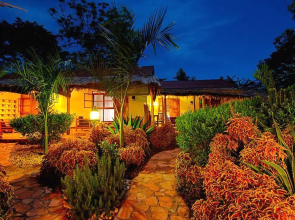 Source Of The Smile Hotel & Guesthouse