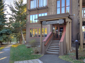 2019 Lodgepole 2 Bedroom Condo by RedAwning