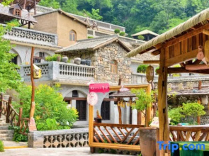 Mount Yunqiu Yaodong Courtyard