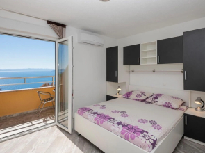 Awesome Apartment in Krvavica With Wifi