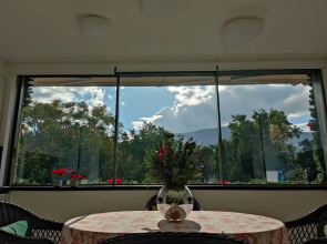 Sandy's Superior Suite