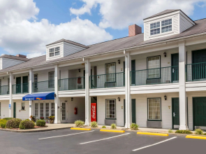 Baymont by Wyndham Waycross
