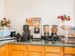 Econo Lodge Sequoia Area