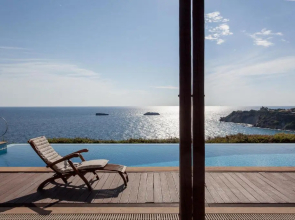 Absolute Villa by Stylish Stays