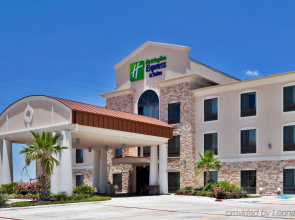 Holiday Inn Express & Suites Austin NE - Hutto by IHG