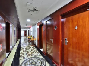 Palette Phoenix Hotel