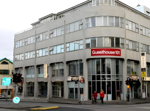 101 Guesthouse Hotel