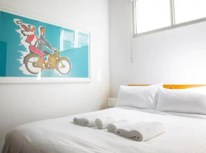 Stylish Warehouse Convert 2 Bedroom Apartment