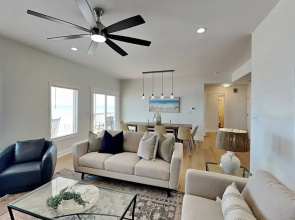 Pelican Landing by Topsail Realty