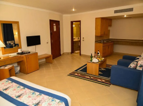 Eagles Downtown Zahabia & Beach Resort