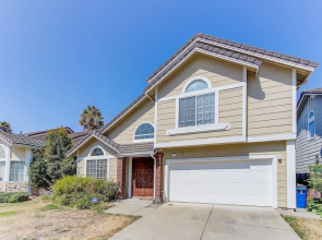 Andrea Way House in Union City 3 Bedrooms 2.5 Bathrooms Home