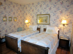 Strong House Inn