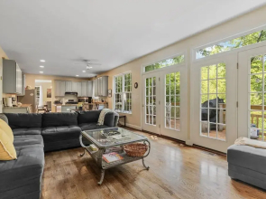 Entire 4 BR in Beloved DC Area Takoma Park