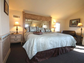 The Eden House Vineyard & Inn