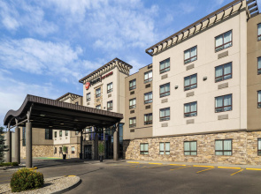 Best Western Premier Freeport Inn Calgary Airport