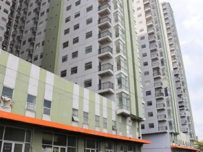 Urban Designed 3Br At Grand Asia Afrika Apartment