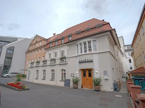 Nineofive Hotel