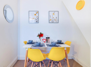 Heene Apartments near Sea by Urban Hazelnut